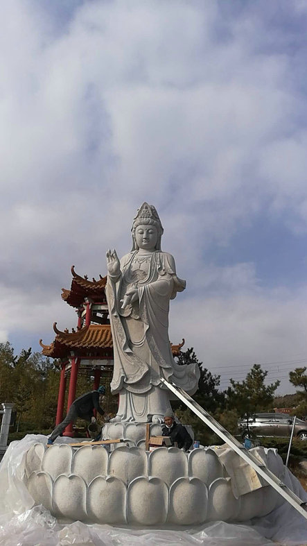 buddha statue