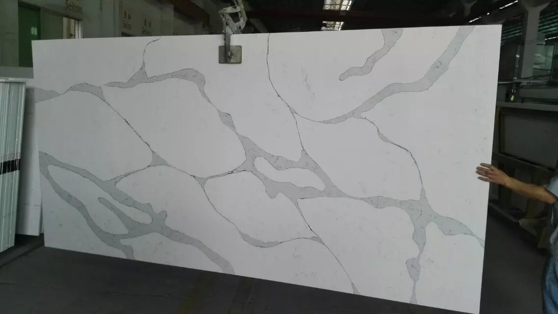 Calacatta Quartz Slab