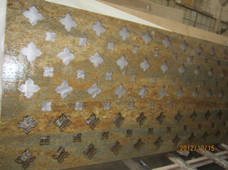 Mudura Gold Granite Screen