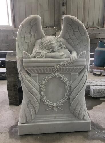 Weeping Angel Statue